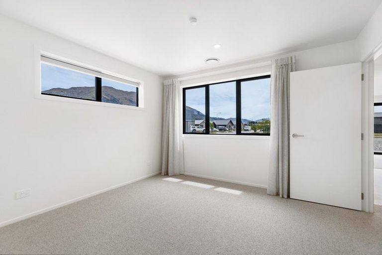 Photo of property in 159 Burdon Loop, Lake Hawea, 9382