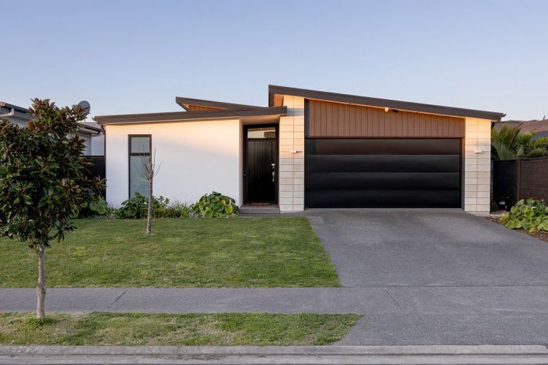 Photo of property in 3 Tuangi Way, Papamoa Beach, Papamoa, 3118