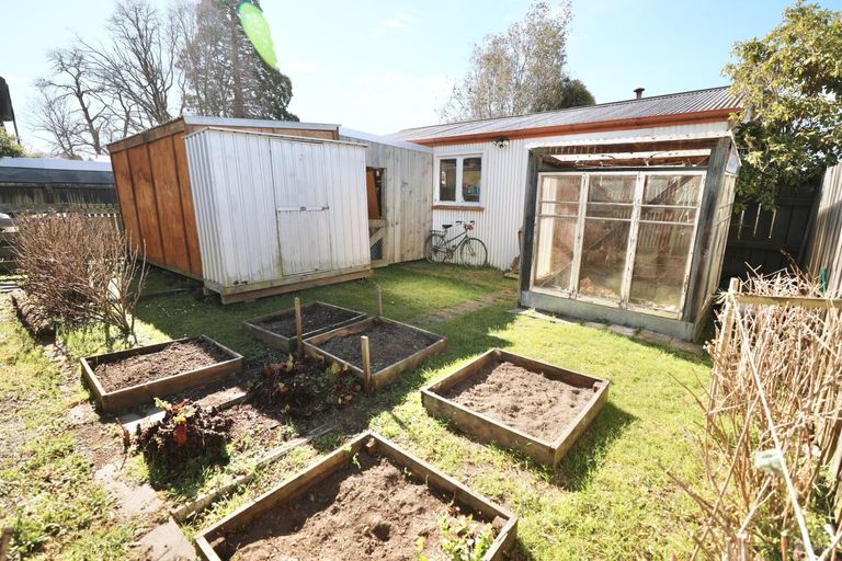 Photo of property in 69 Main North Road, Geraldine, 7930