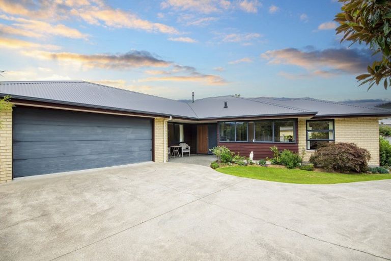 Photo of property in 12 Corfe Castle Lane, Levin, 5510