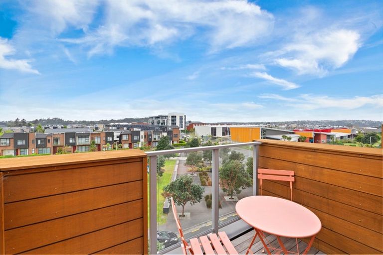 Photo of property in 305/160d Hobsonville Point Road, Hobsonville, Auckland, 0616