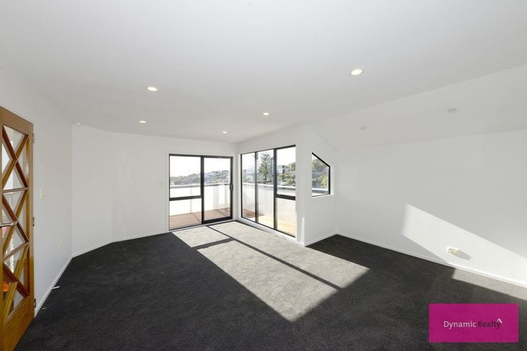 Photo of property in 139 Mount Pleasant Road, Mount Pleasant, Christchurch, 8081