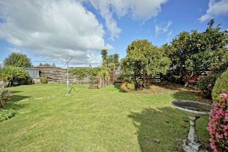 Photo of property in 12 Hookey Drive, Te Puke, 3119