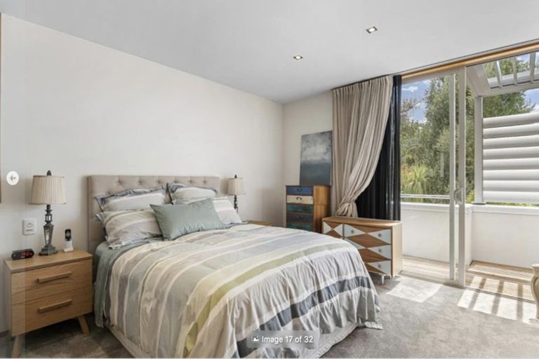 Photo of property in 2/55 Parr Terrace, Castor Bay, Auckland, 0620