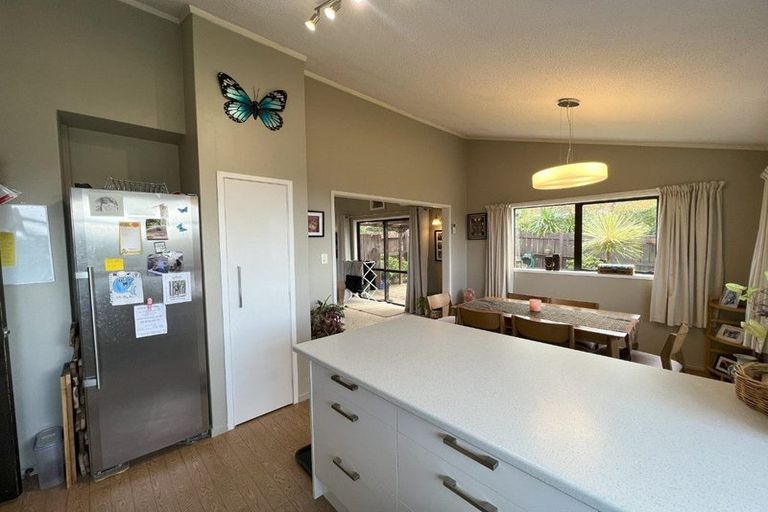 Photo of property in 1/19 Sturm Avenue, Massey, Auckland, 0614