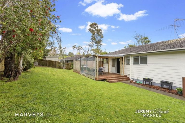Photo of property in 12 Pimento Place, New Lynn, Auckland, 0600