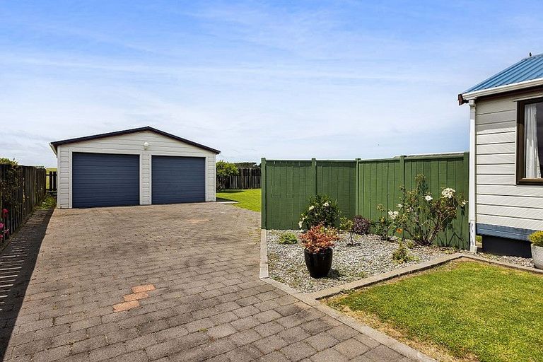 Photo of property in 49 Brennan Place, Opunake, 4616