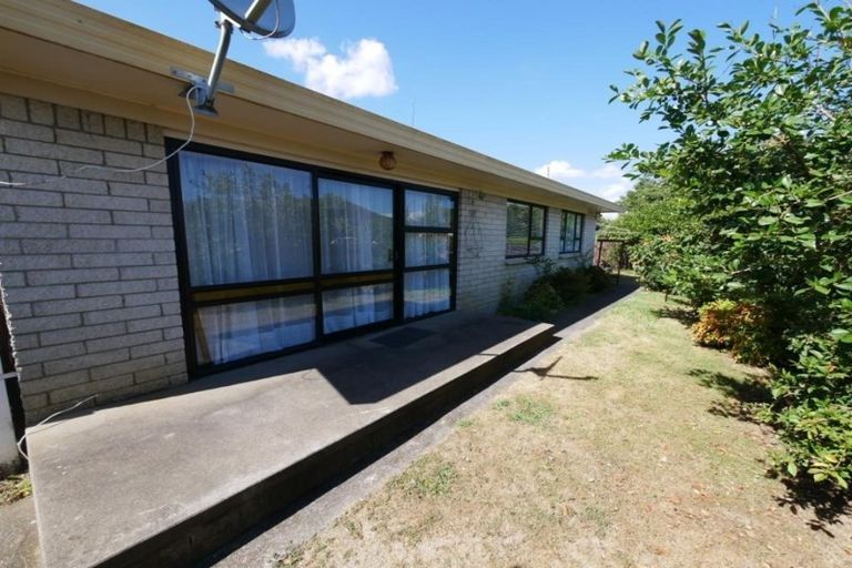 Photo of property in 2/36a Clevedon Road, Papakura, 2110