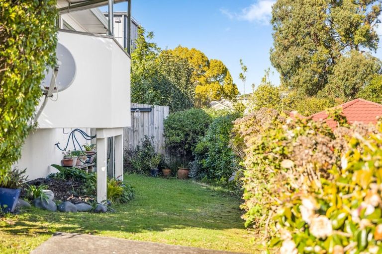 Photo of property in 6 Palmgreen Court, Stanmore Bay, Whangaparaoa, 0932