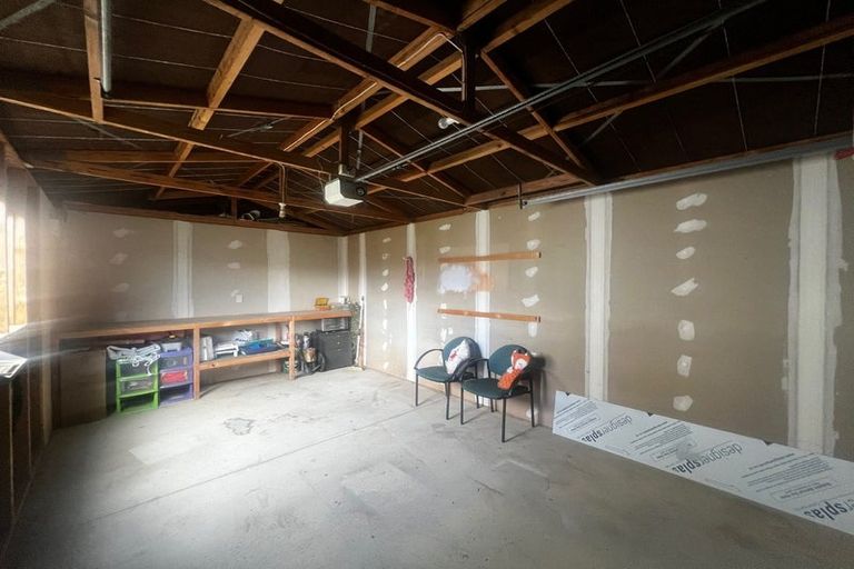 Photo of property in 6 Trilids Lane, Churton Park, Wellington, 6037