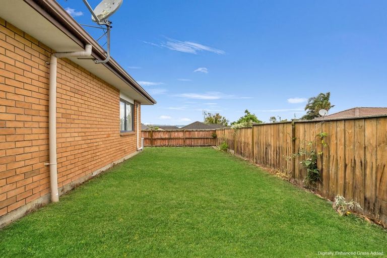 Photo of property in 16 Ironstone Place, Randwick Park, Auckland, 2105