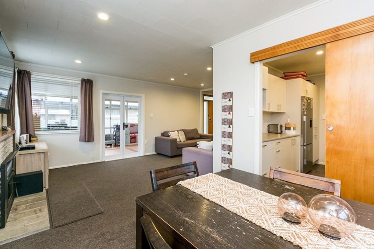 Photo of property in 33 Upham Street, Havelock North, 4130