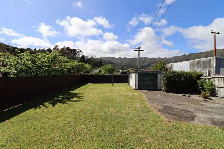 Photo of property in 270 Naenae Road, Naenae, Lower Hutt, 5011