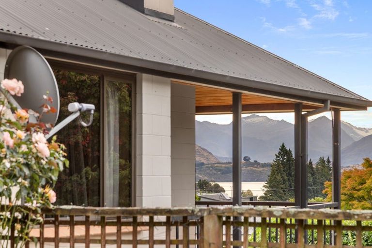 Photo of property in 7 Sycamore Place, Wanaka, 9305