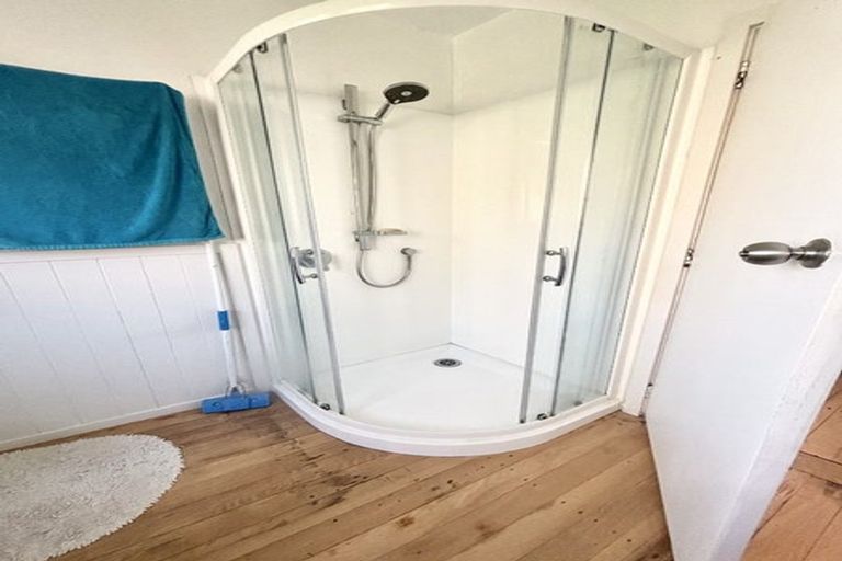 Photo of property in 12 Lynn Road, Bayview, Auckland, 0629