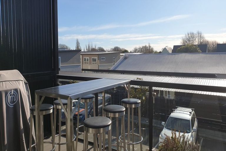 Photo of property in 4/275 Kilmore Street, Christchurch Central, Christchurch, 8011