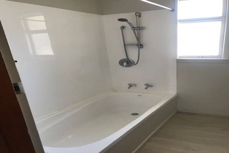 Photo of property in 69 Mcmurdo Street, Tinwald, Ashburton, 7700