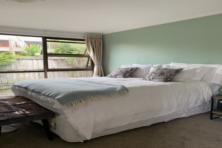 Photo of property in 2/15 Fairfax Avenue, Northcote, Auckland, 0627