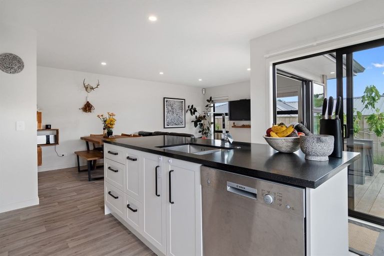 Photo of property in 36 Puhirake Crescent, Pyes Pa, Tauranga, 3112