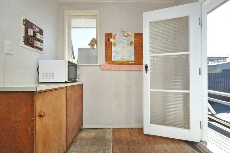 Photo of property in 122 Beaumonts Way, Manurewa, Auckland, 2102