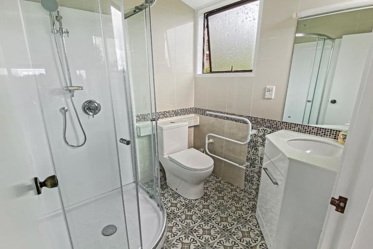 Photo of property in 29 Hebe Place, Birkenhead, Auckland, 0626