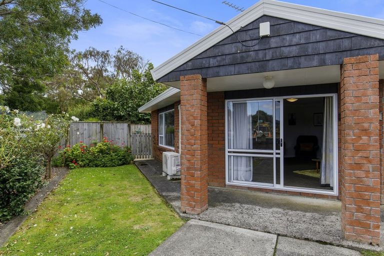 Photo of property in 52 Pine Avenue, Ebdentown, Upper Hutt, 5018