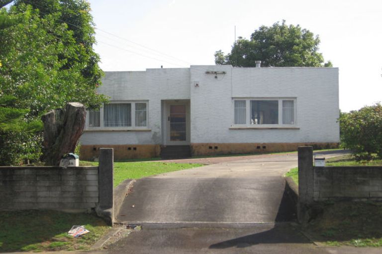 Photo of property in 129 Golf Road, Titirangi, Auckland, 0600
