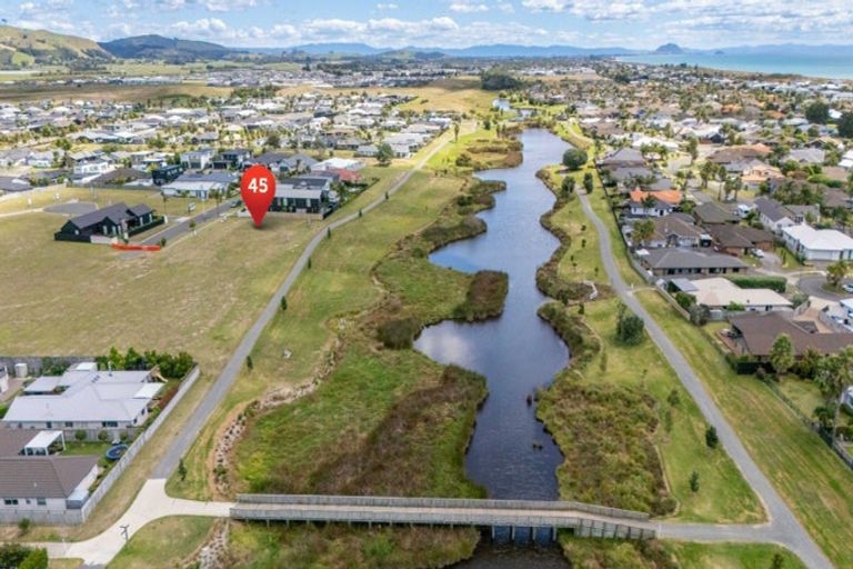 Photo of property in 45 Forstera Way, Papamoa Beach, Papamoa, 3118