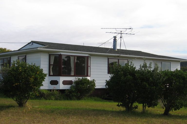 Photo of property in 1 Kowhai Terrace, Leigh, 0985