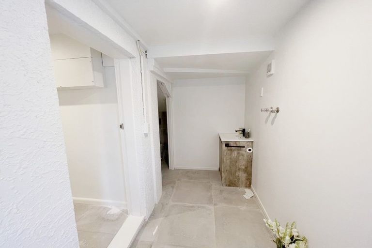 Photo of property in 93a Litten Road, Cockle Bay, Auckland, 2014