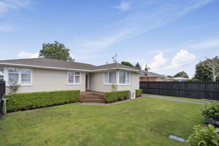 Photo of property in 1/127 Clevedon Road, Papakura, 2110