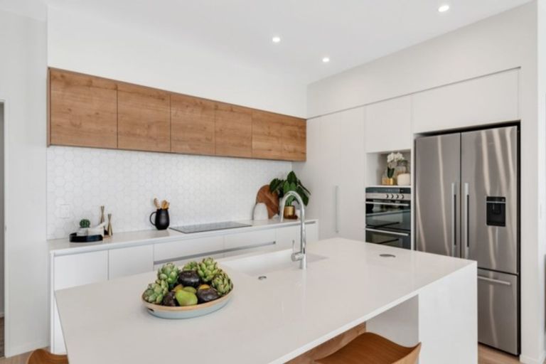 Photo of property in 1 Cadwil Drive, Beachlands, Auckland, 2018