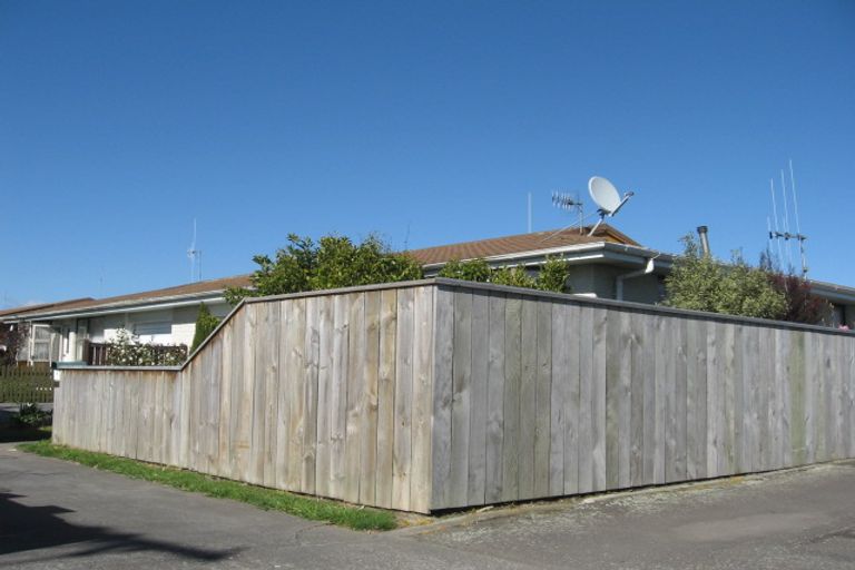 Photo of property in 3/722 Pioneer Highway, Takaro, Palmerston North, 4412