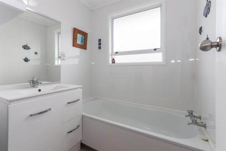 Photo of property in 3 Waitawa Place, Lynmore, Rotorua, 3010