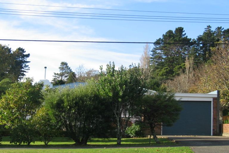 Photo of property in 31 Kamahi Street, Stokes Valley, Lower Hutt, 5019