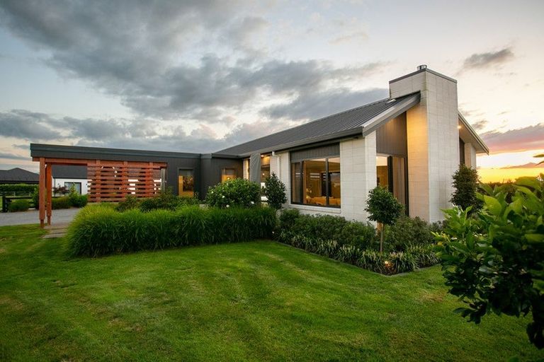 Photo of property in 75 Baxter Michael Crescent, Cambridge, 3434