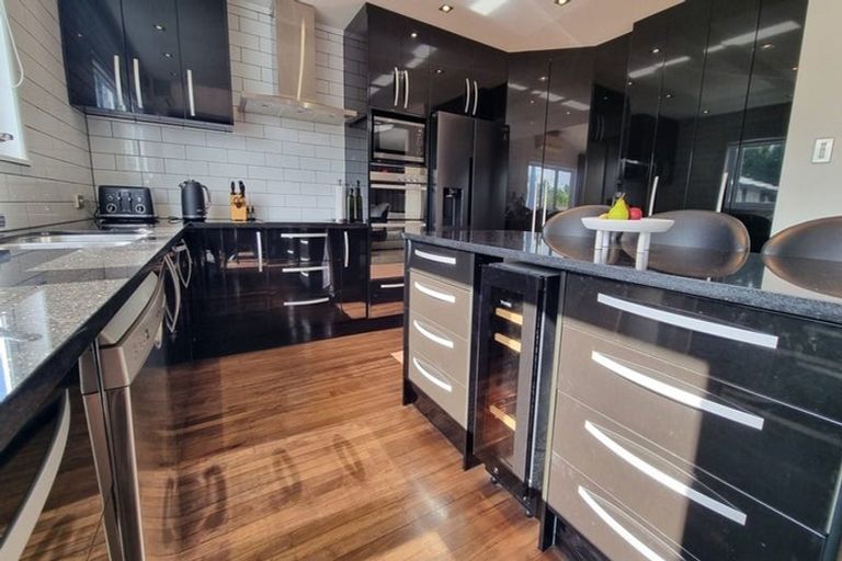 Photo of property in 1/7 Opua Street, Belmont, Auckland, 0622