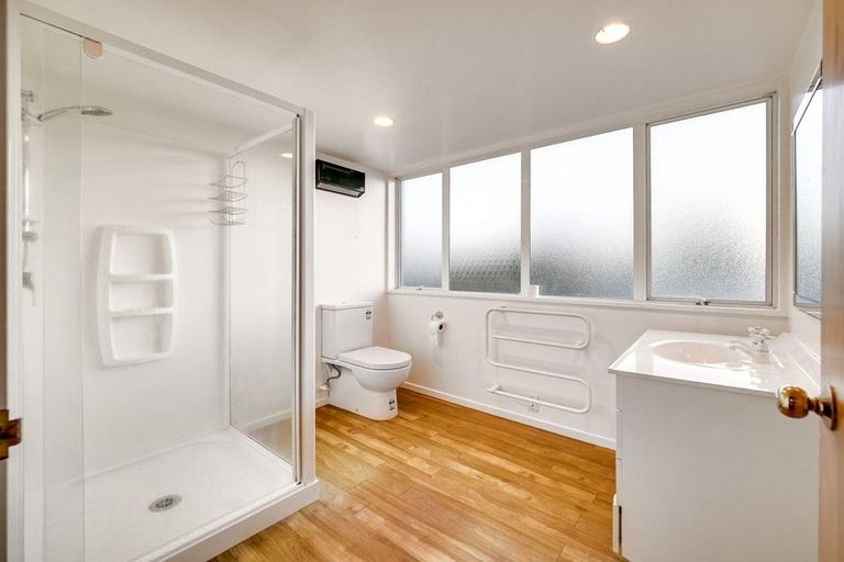 Photo of property in 2/5 Tahi Place, Belfast, Christchurch, 8051