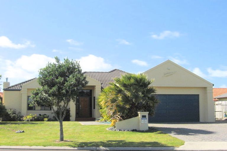 Photo of property in 44 Santa Barbara Drive, Papamoa Beach, Papamoa, 3118