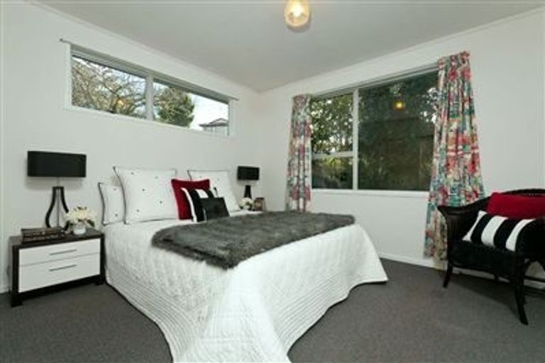 Photo of property in 66 Oaktree Avenue, Browns Bay, Auckland, 0630