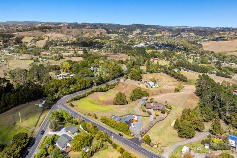 Photo of property in 11 Taylor Road, Waimauku, 0882