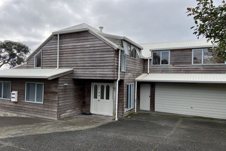 Photo of property in 1/71 Beresford Street, Bayswater, Auckland, 0622