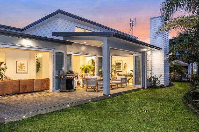 Photo of property in 28 Weatherly Drive, Beachlands, Auckland, 2018