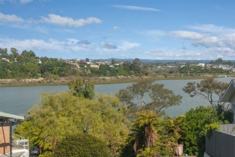 Photo of property in 11 Sunny Bay Road, Matua, Tauranga, 3110