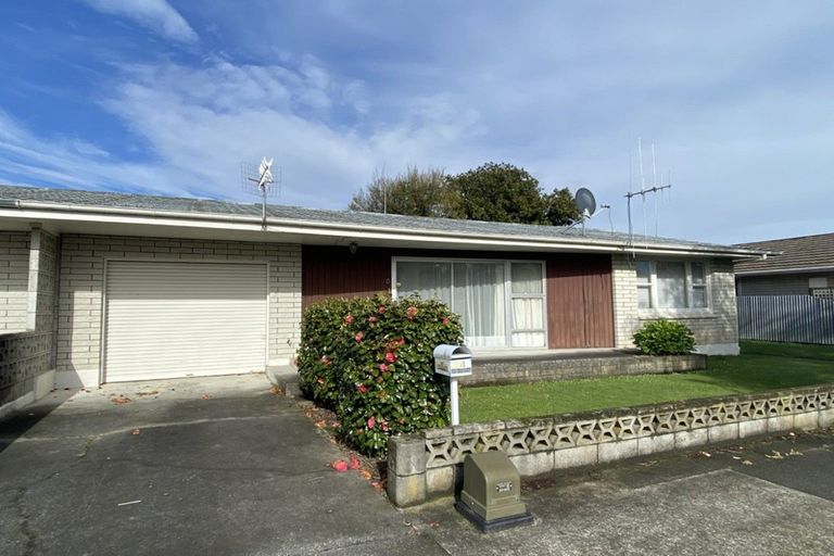 Photo of property in 14 Katene Street, West End, Palmerston North, 4412