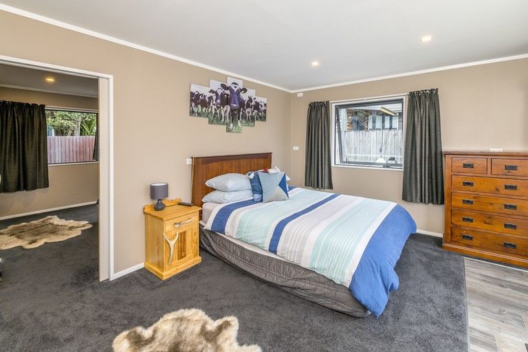 Photo of property in 14 Quinn Road, Levin, 5510