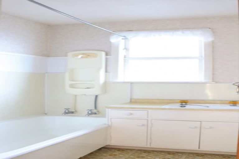 Photo of property in 27 Saint Annes Street, Levin, 5510