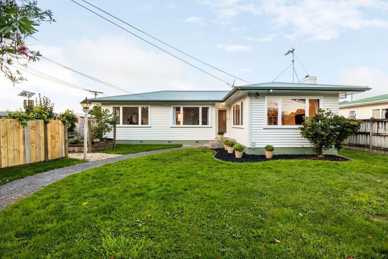 Photo of property in 30 Knighton Road, Hillcrest, Hamilton, 3216