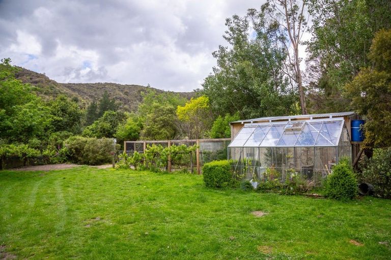 Photo of property in 1789 State Highway 2, Kaitoke, Upper Hutt, 5018