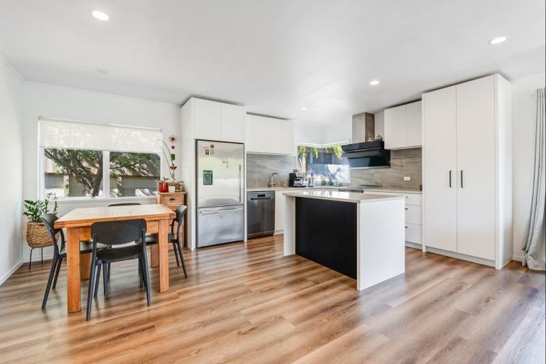 Photo of property in 55b Ferry Road, Arkles Bay, Whangaparaoa, 0932